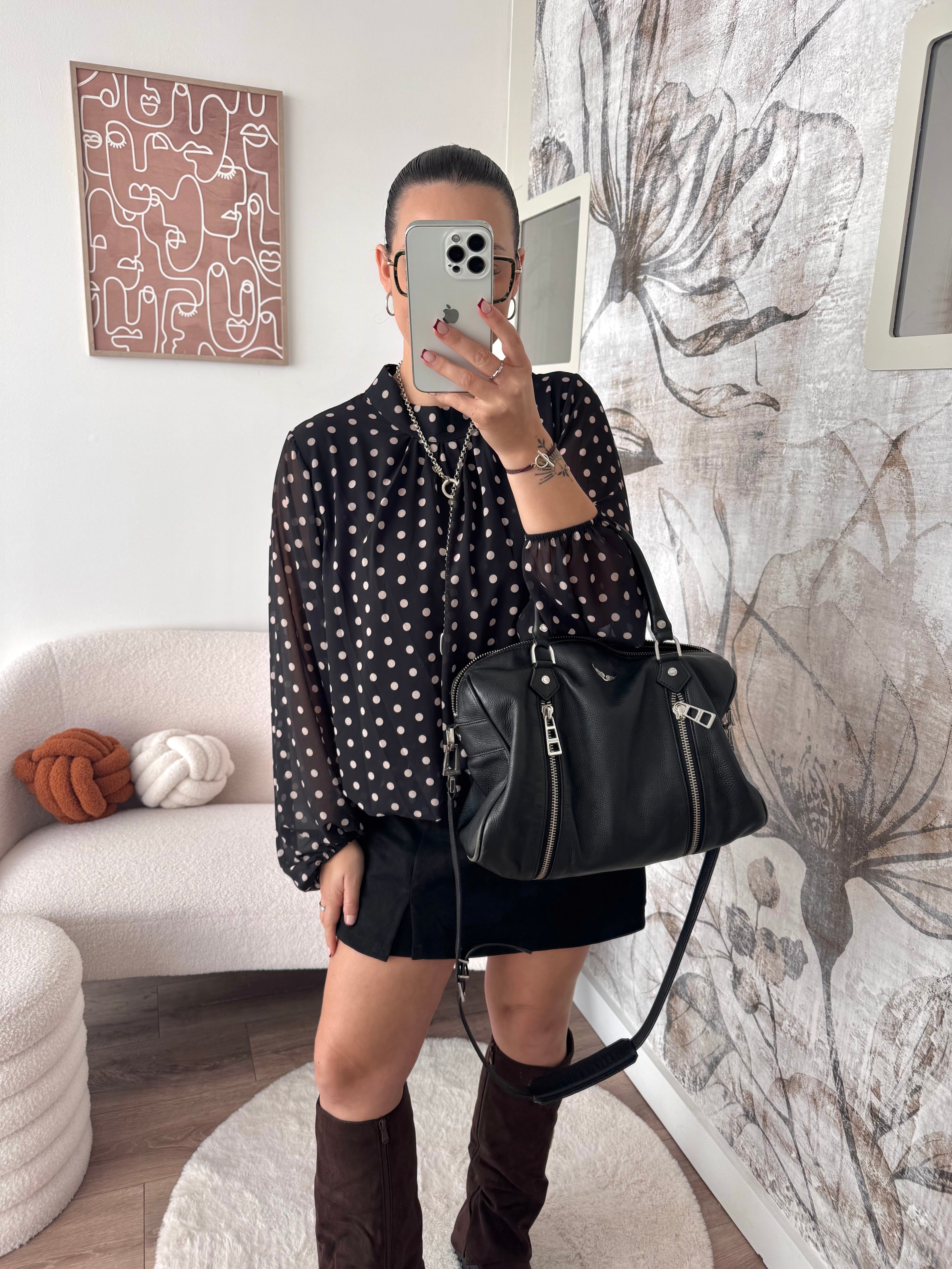 BLOUSE NOIR À POIS