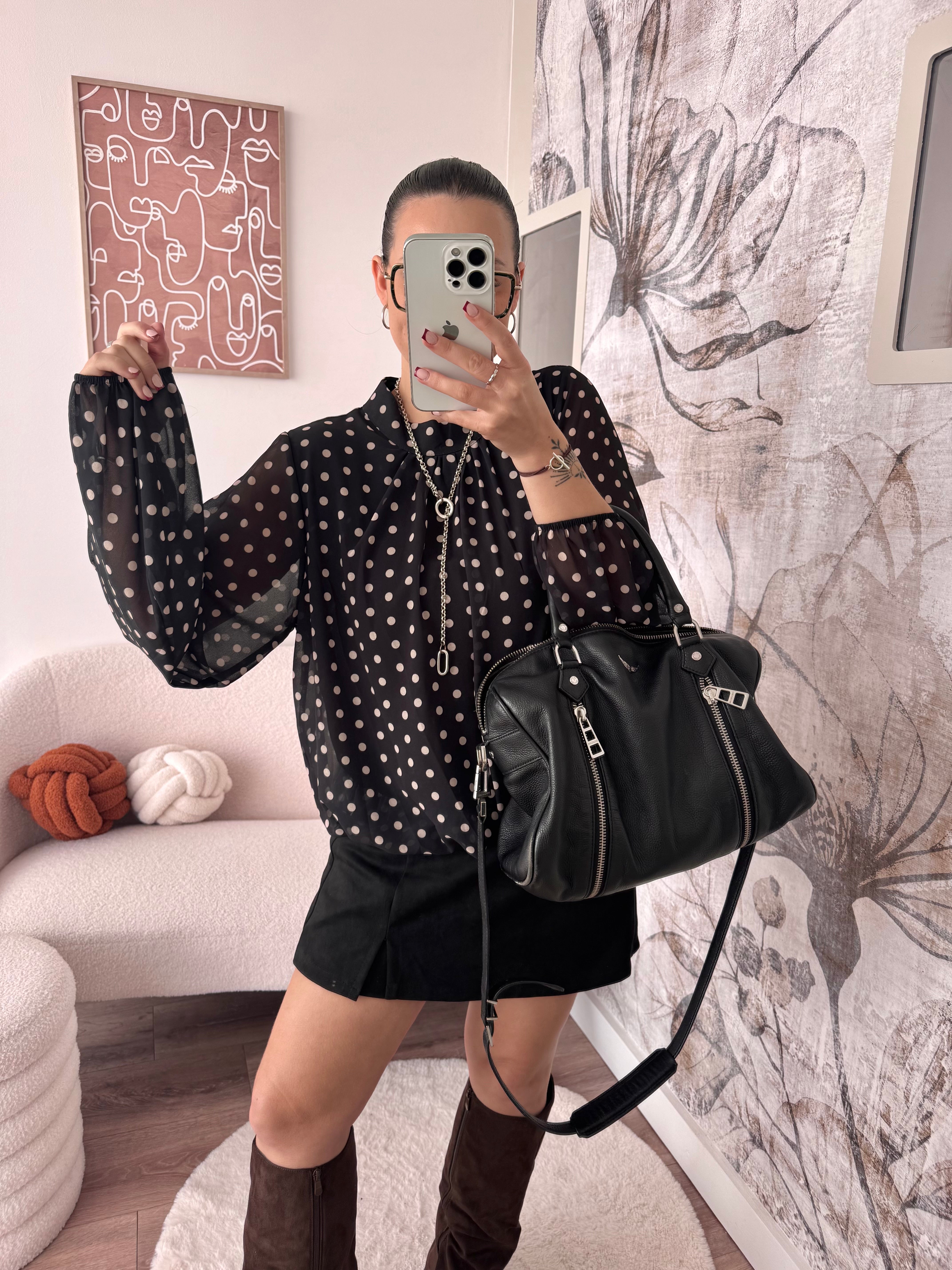 BLOUSE NOIR À POIS