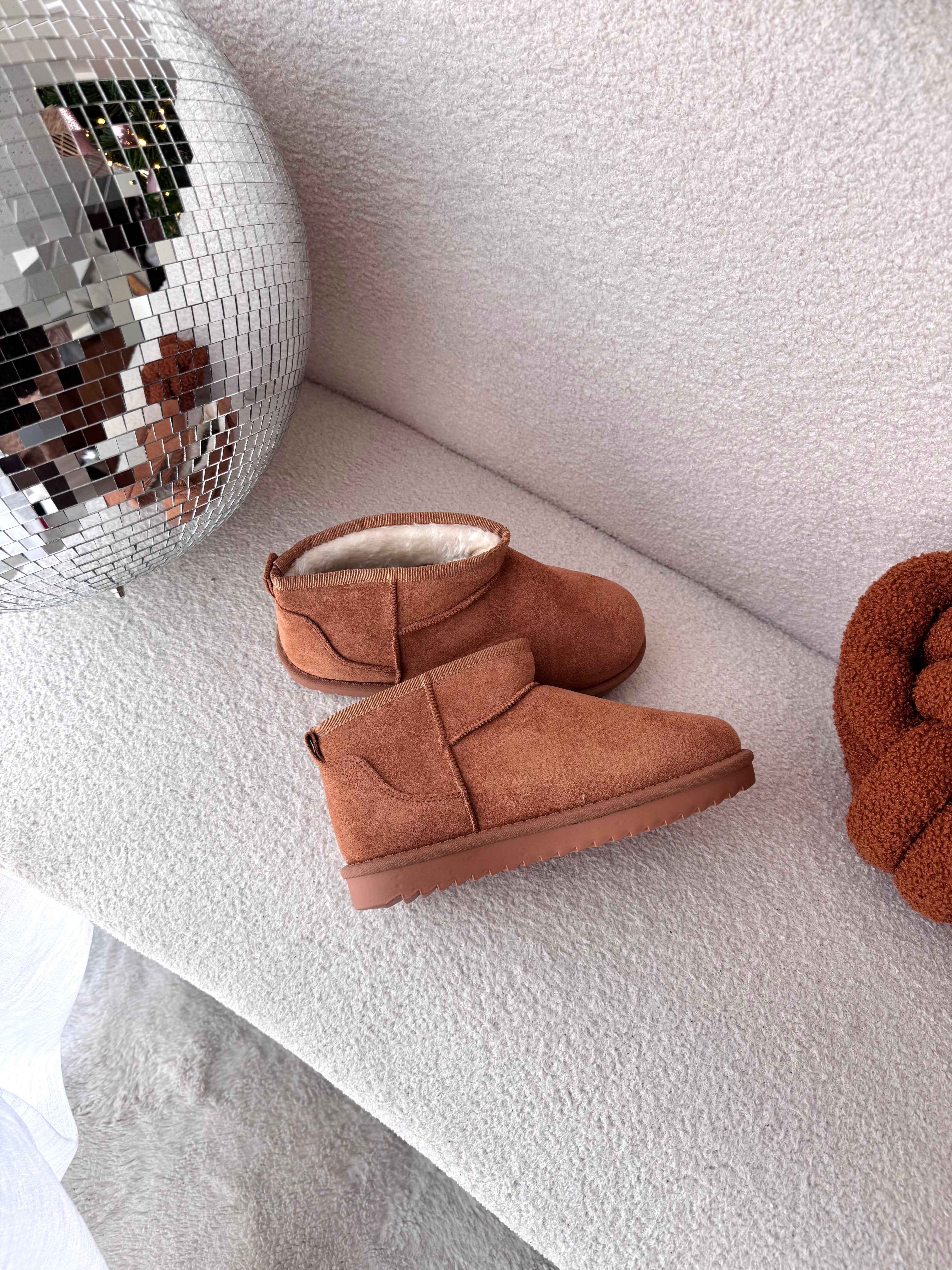 BOOTS CAMEL FOURRÉES