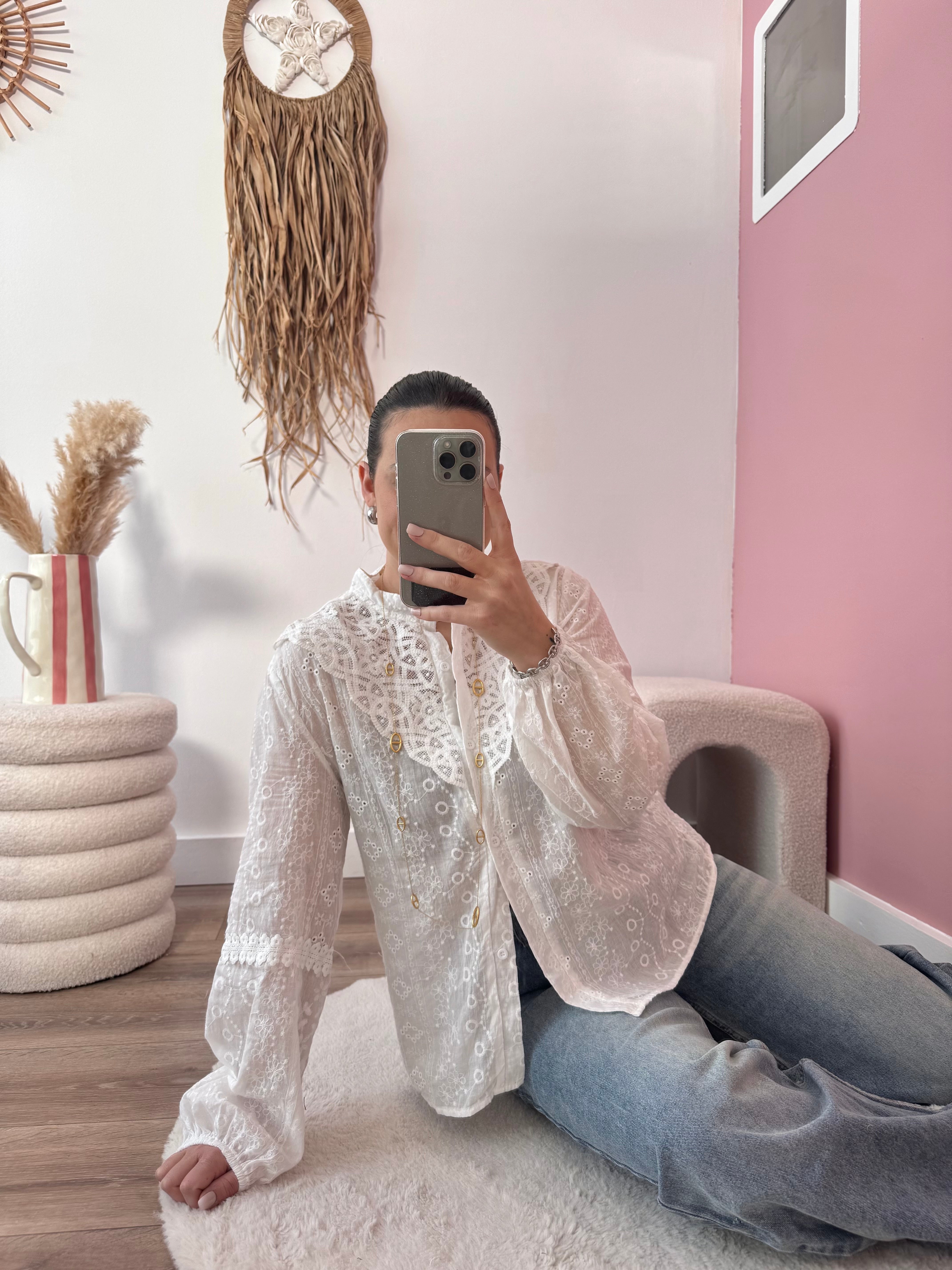 BLOUSE BLANCHE BRODÉE