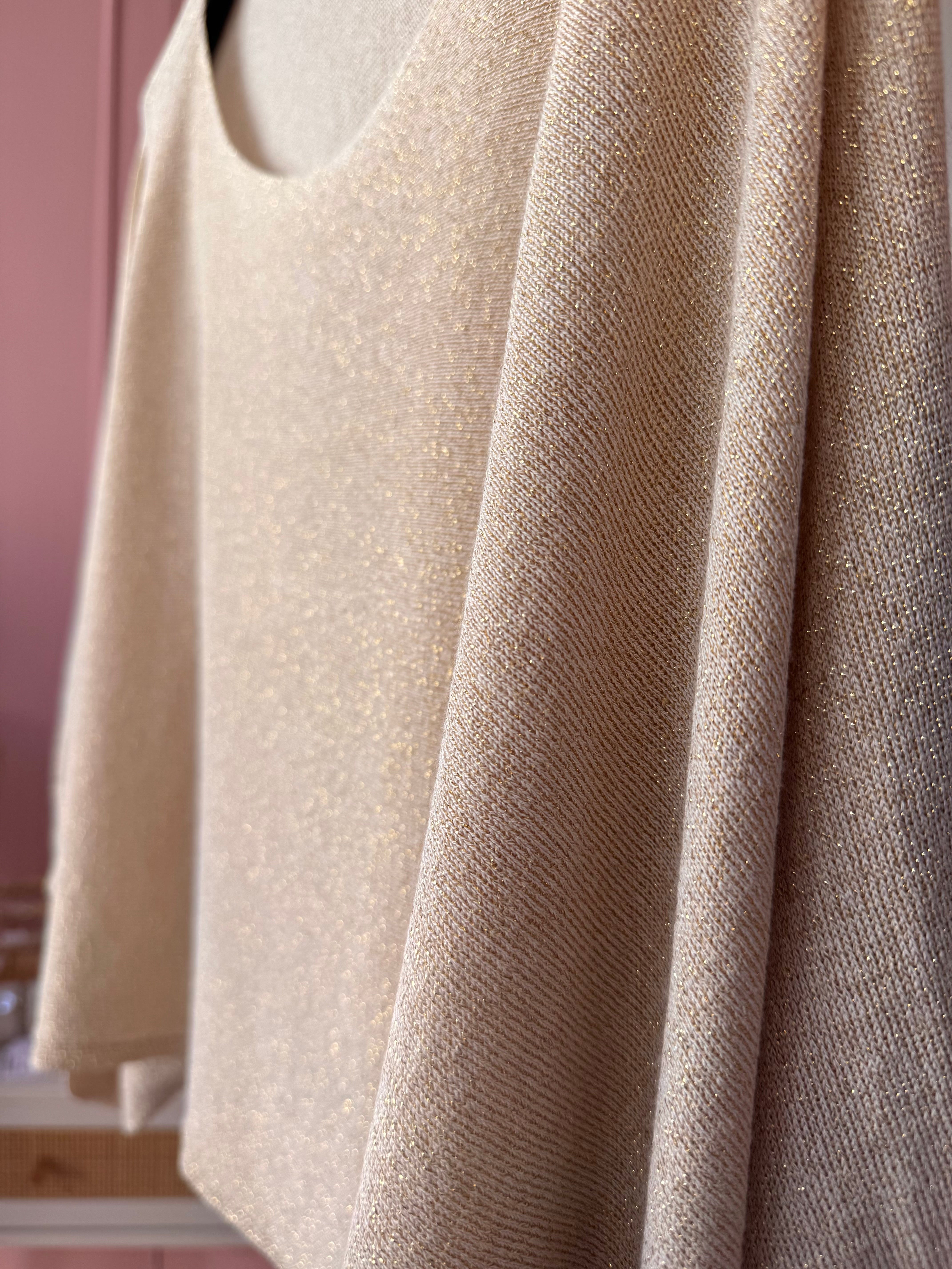 HAUT À PAILLETTE BEIGE