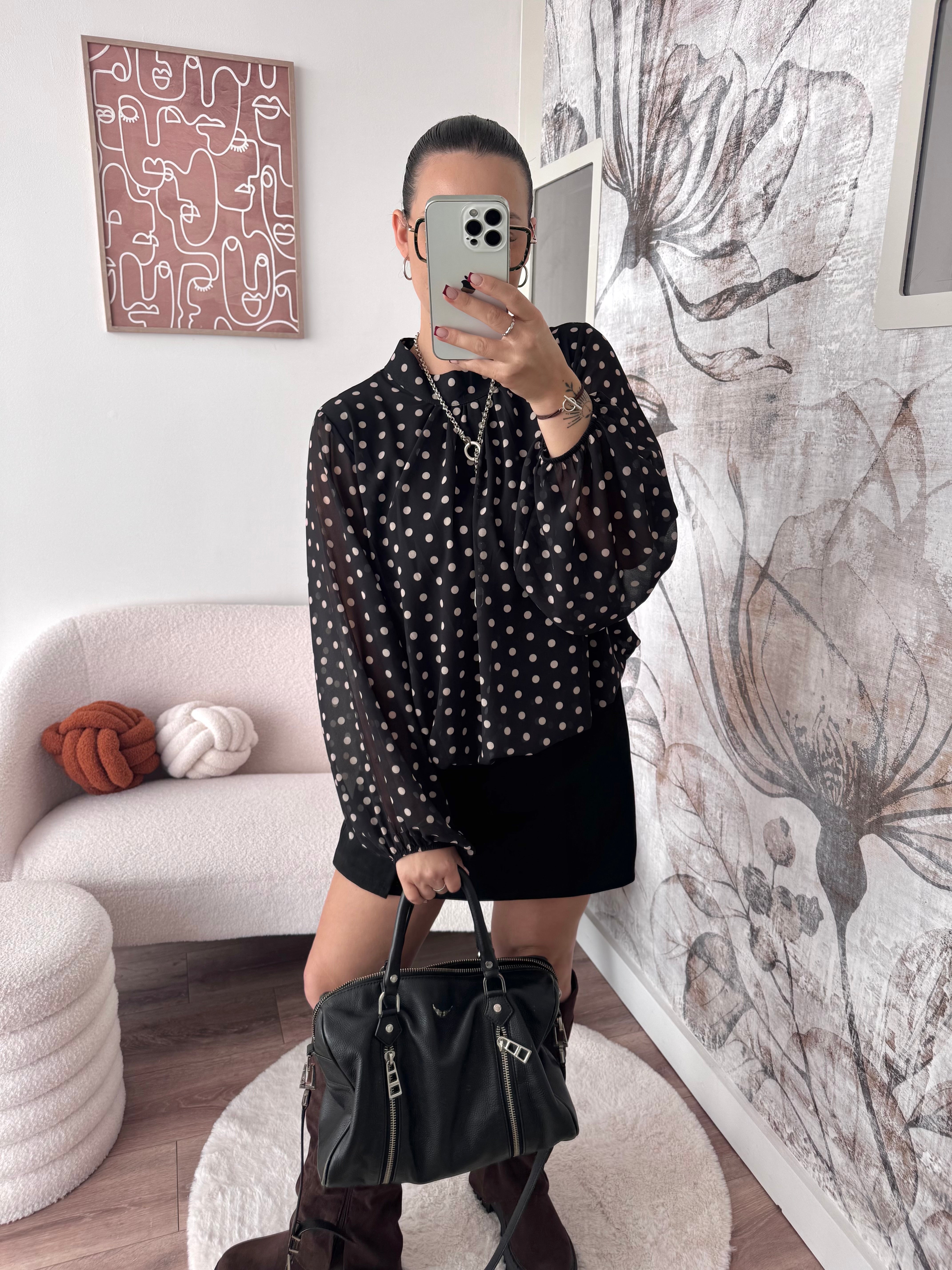 BLOUSE NOIR À POIS