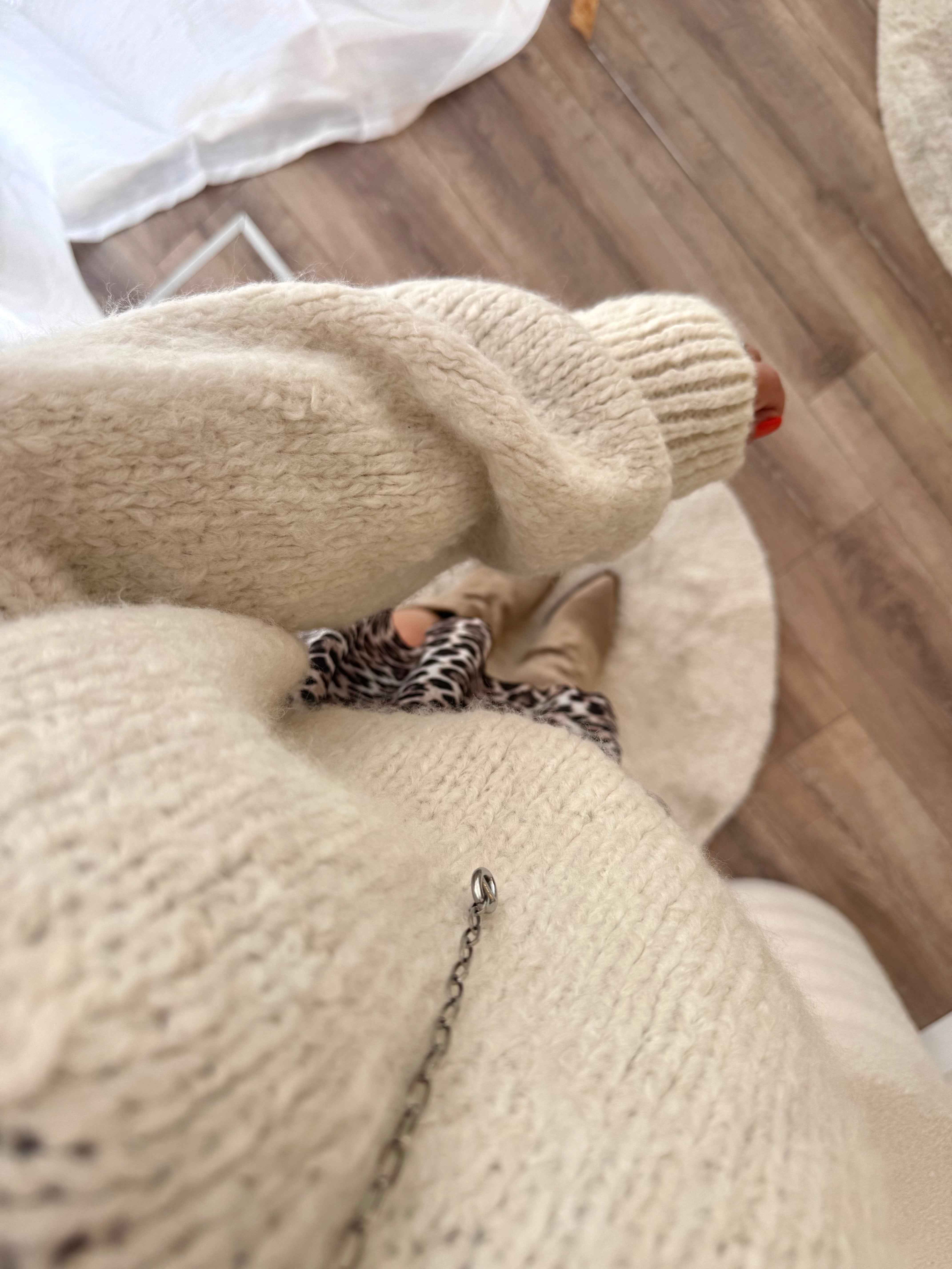 PULL FLUFFY MOHAIR BLANC CRÈME