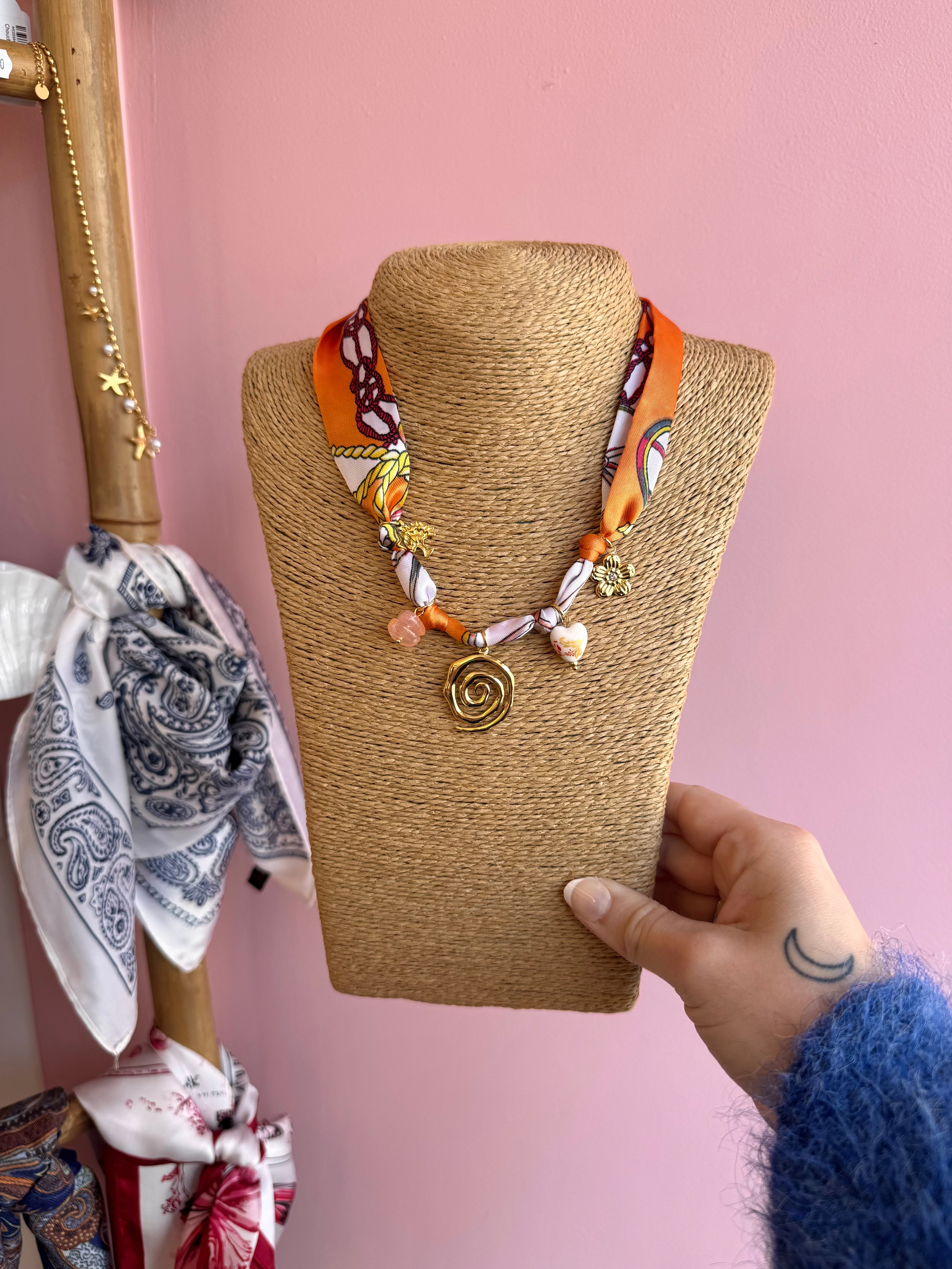 COLLIER FOULARD ORANGE