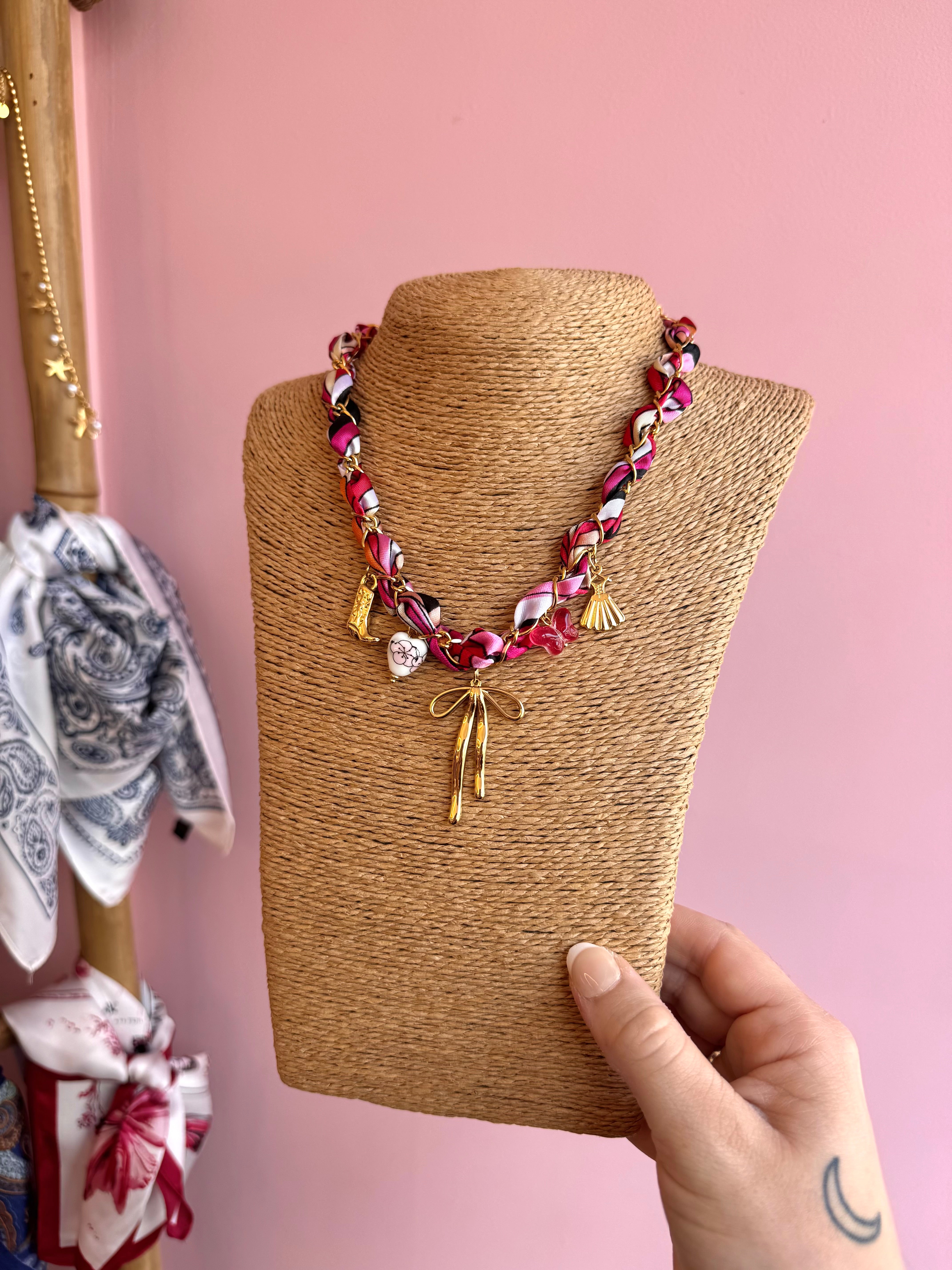 COLLIER FOULARD ROSE