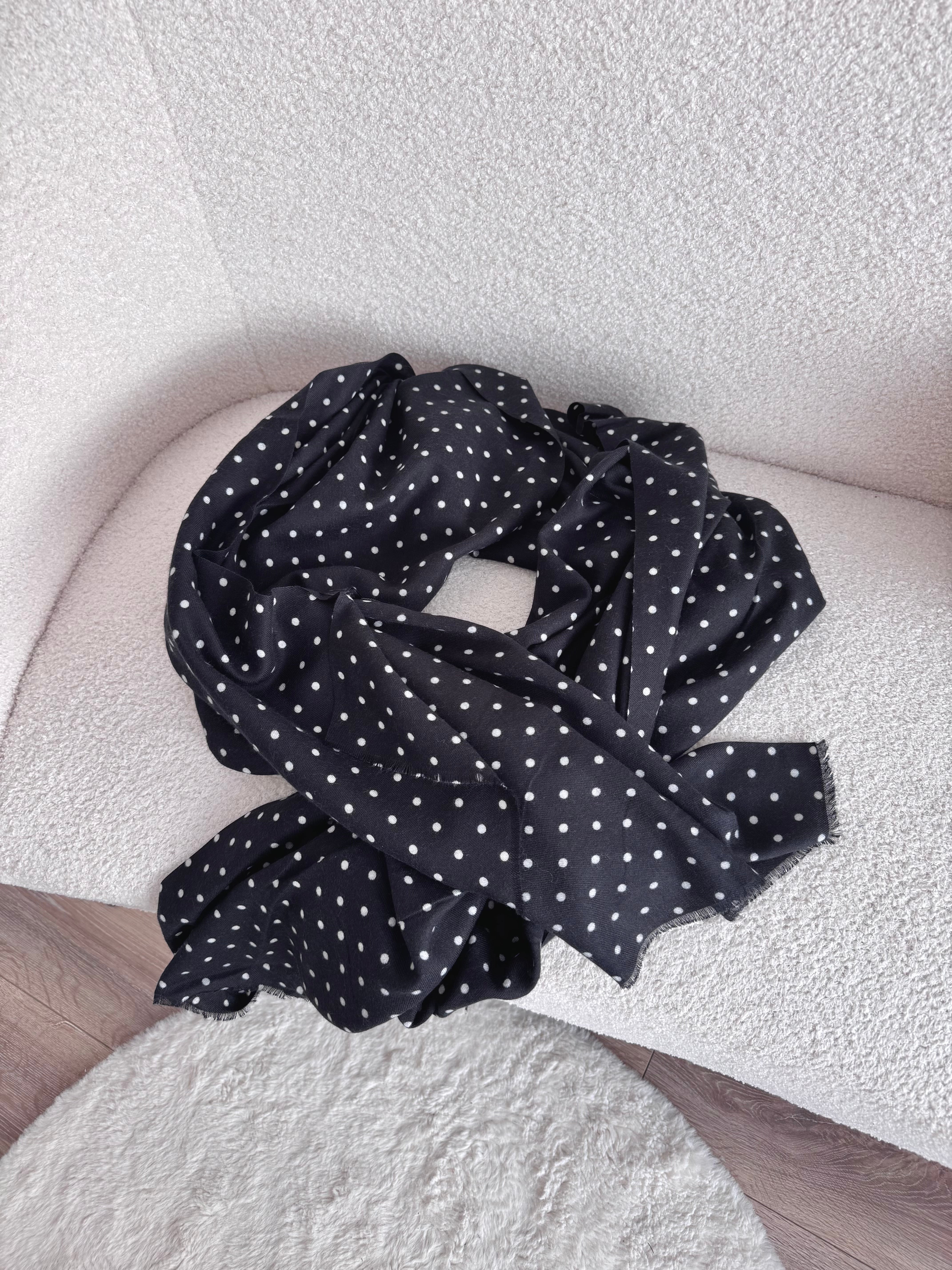 ÉCHARPE NOIRE À POIS