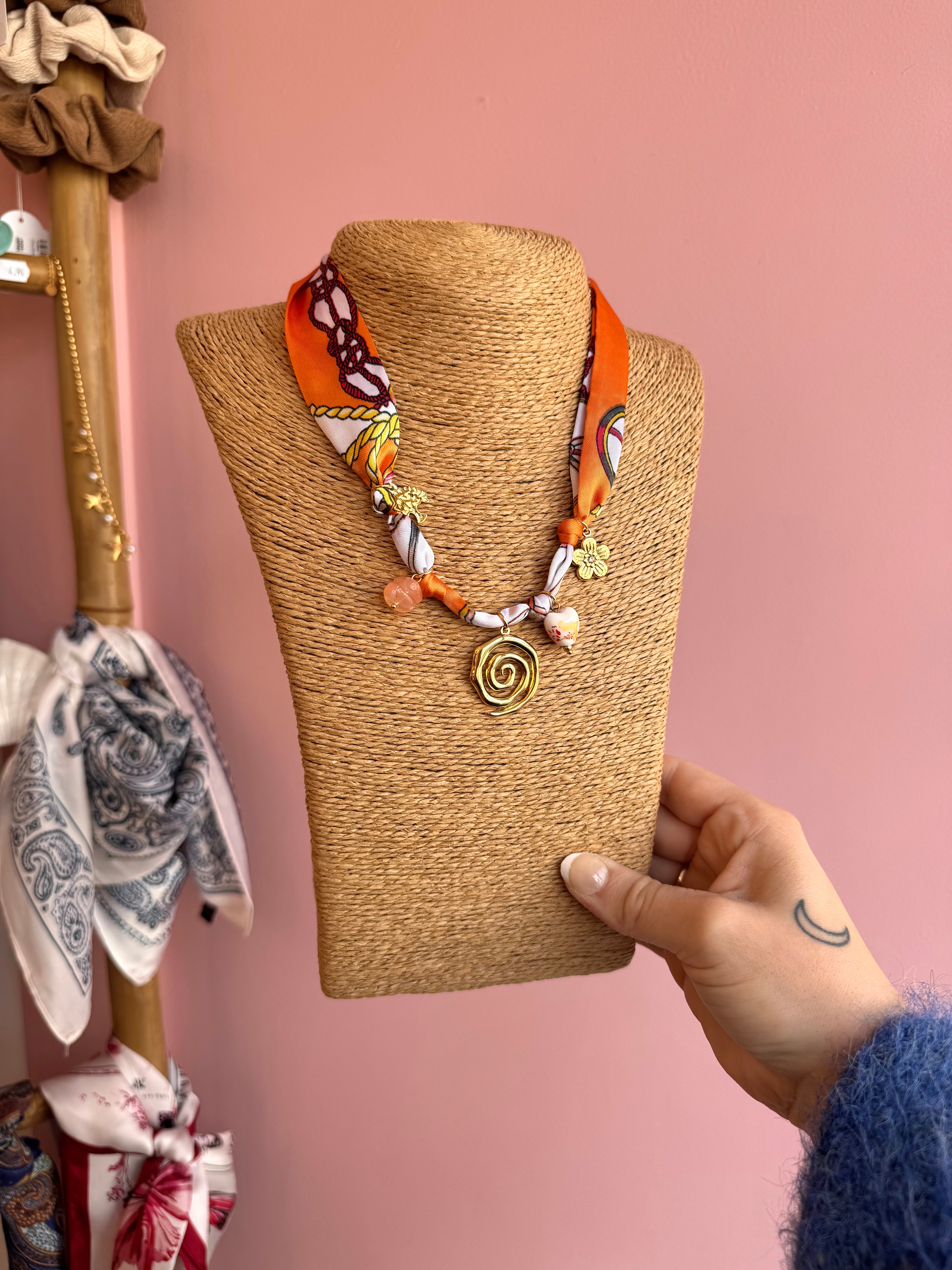 COLLIER FOULARD ORANGE