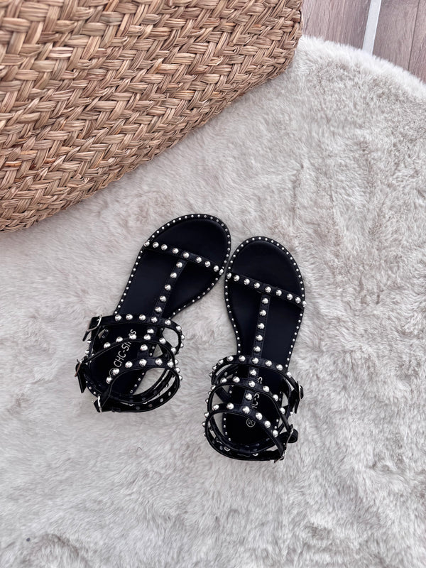 NU-PIEDS NOIRS CLOUS