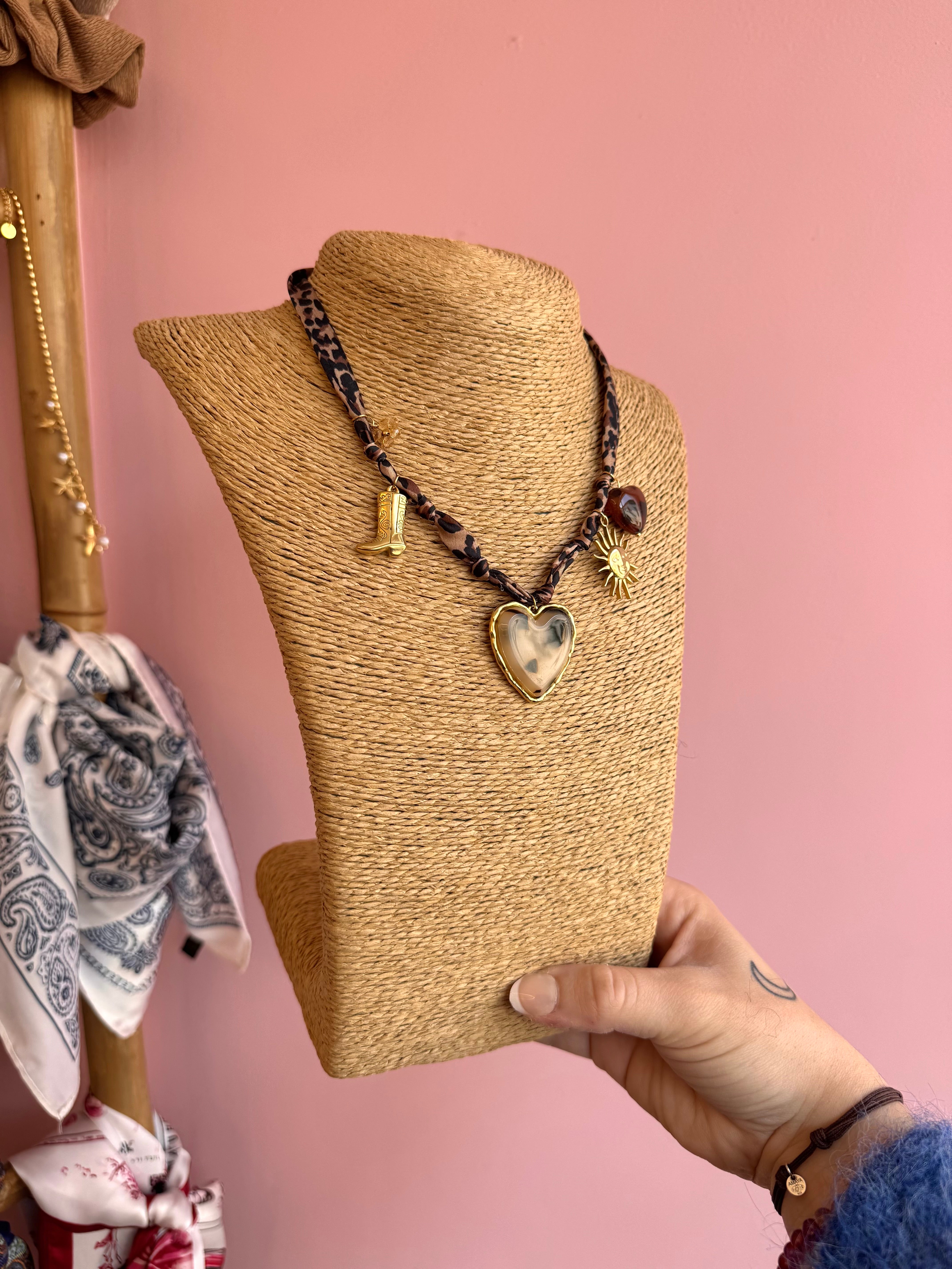 COLLIER LEOPARD CŒUR