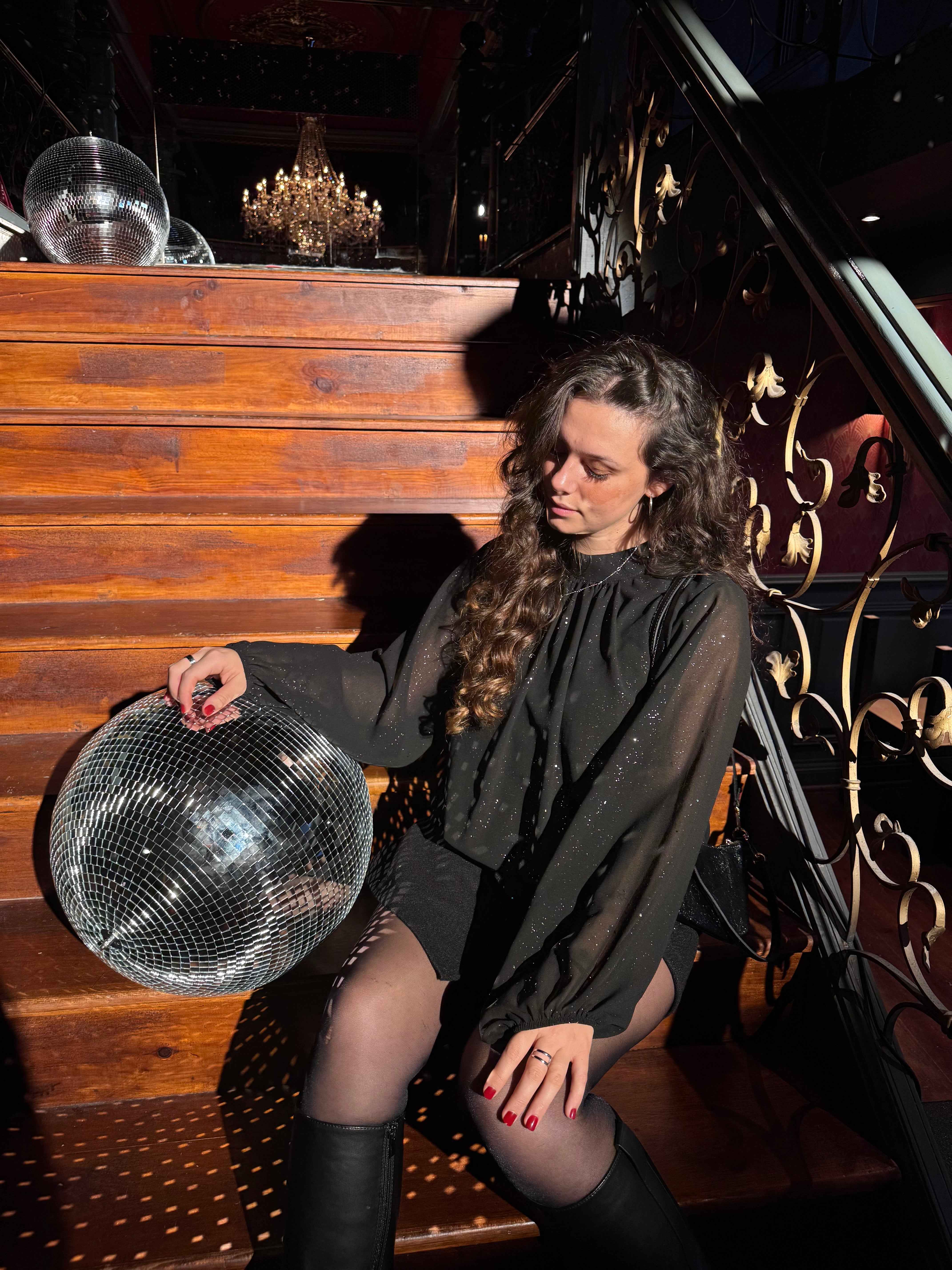 BLOUSE PAILLETÉE NOIRE