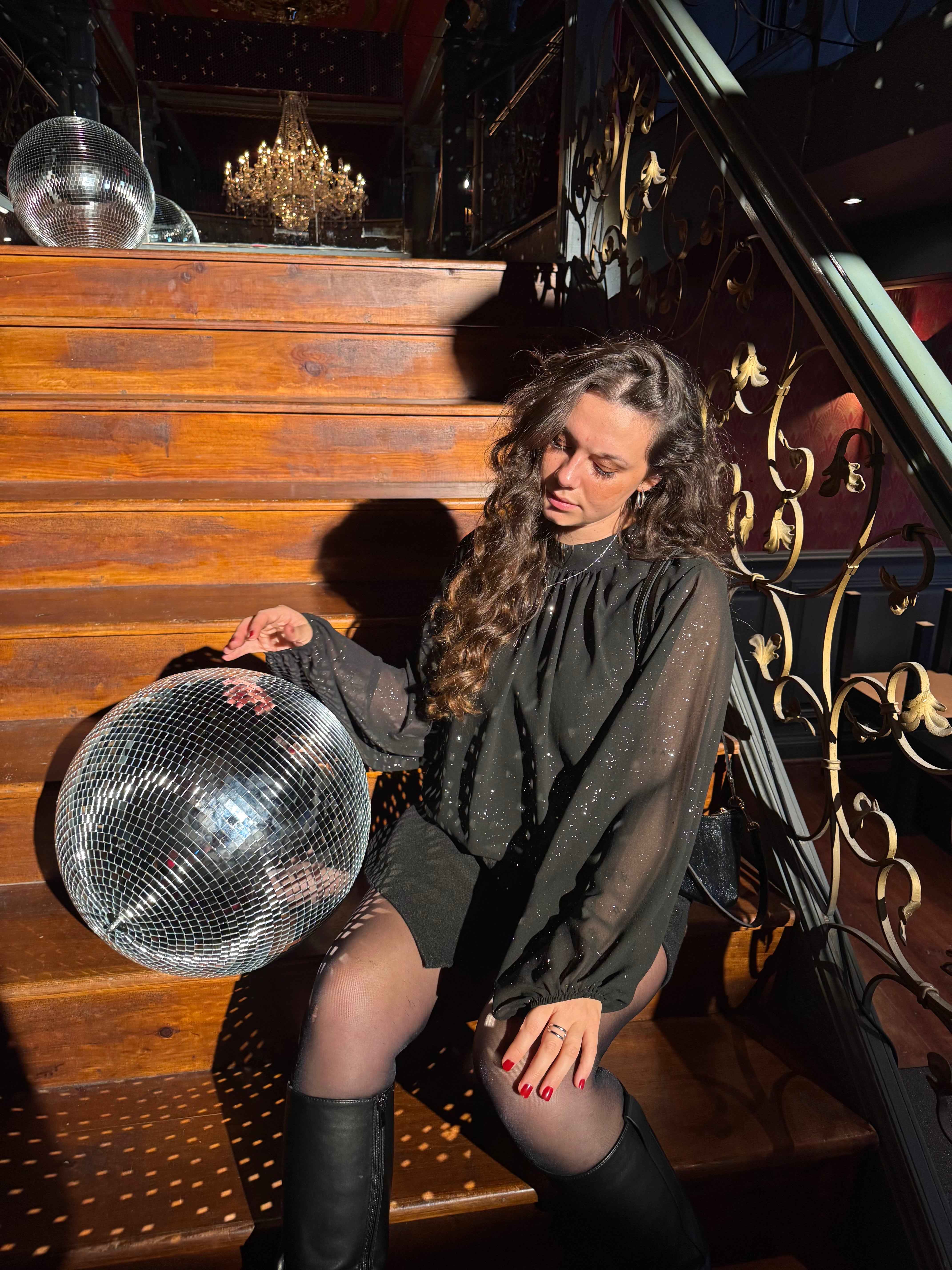 BLOUSE PAILLETÉE NOIRE