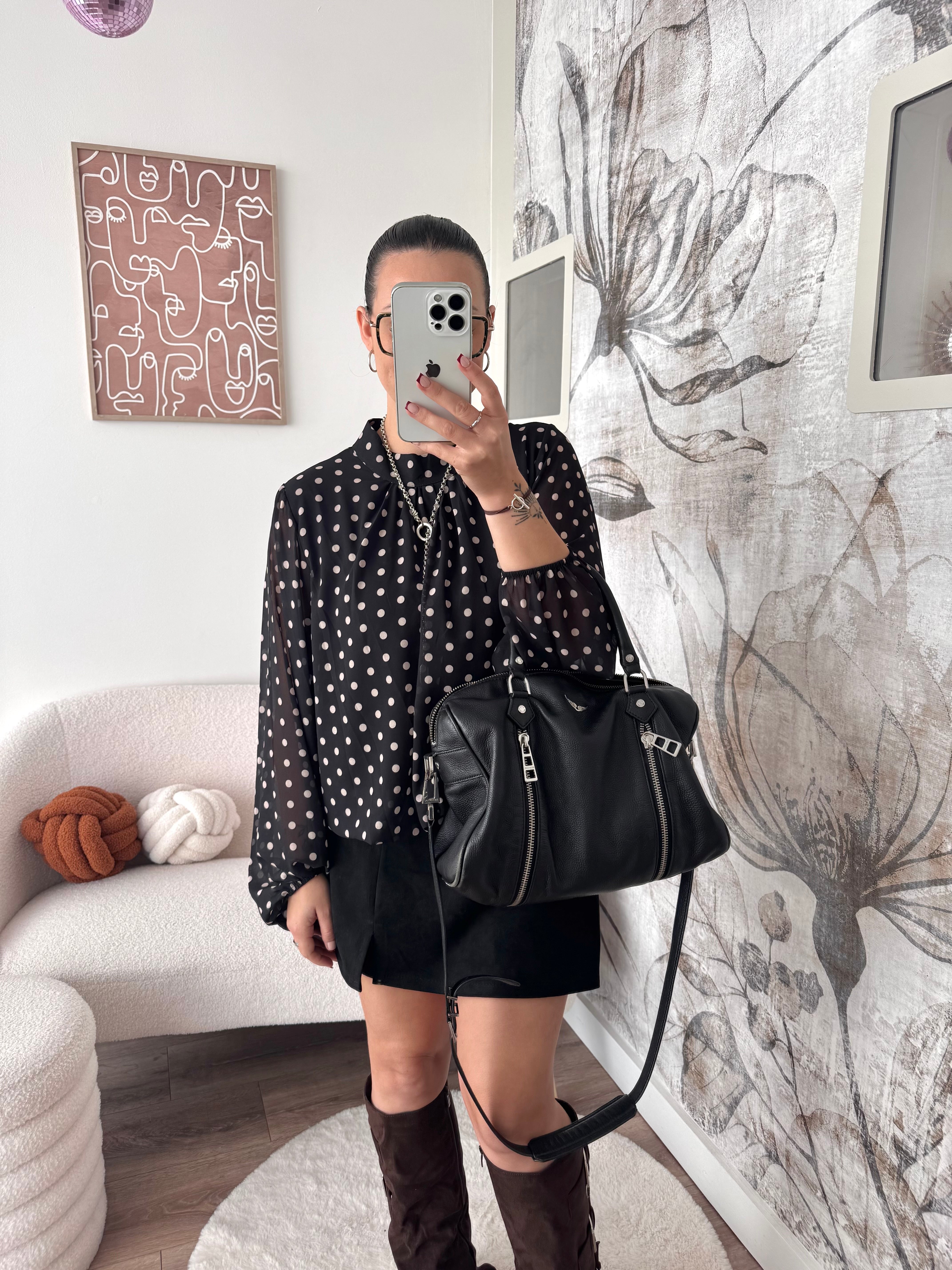 BLOUSE NOIR À POIS