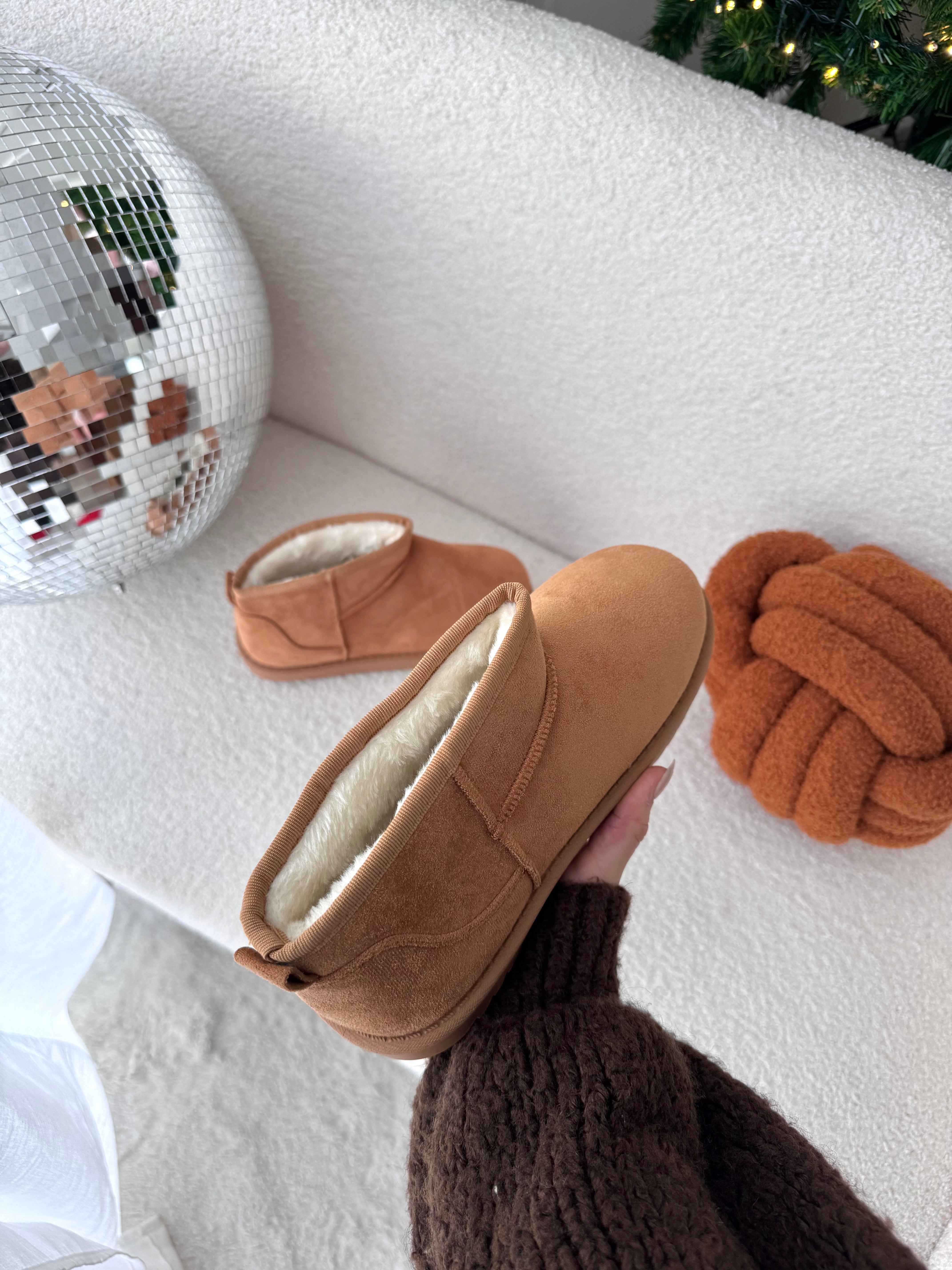 BOOTS CAMEL FOURRÉES